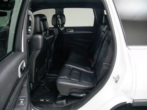 Used 2018 Jeep Grand Cherokee Limited AWD/4WD image 10