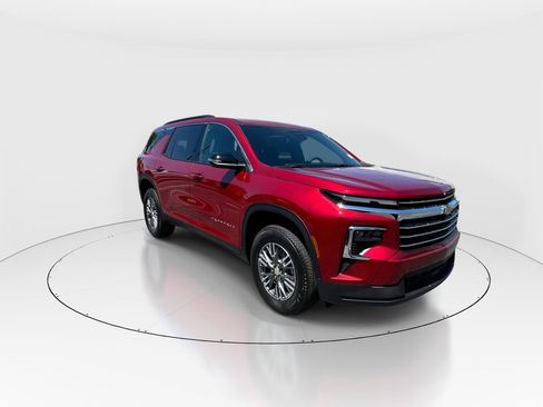 New 2026 Chevrolet Traverse LT FWD image 2