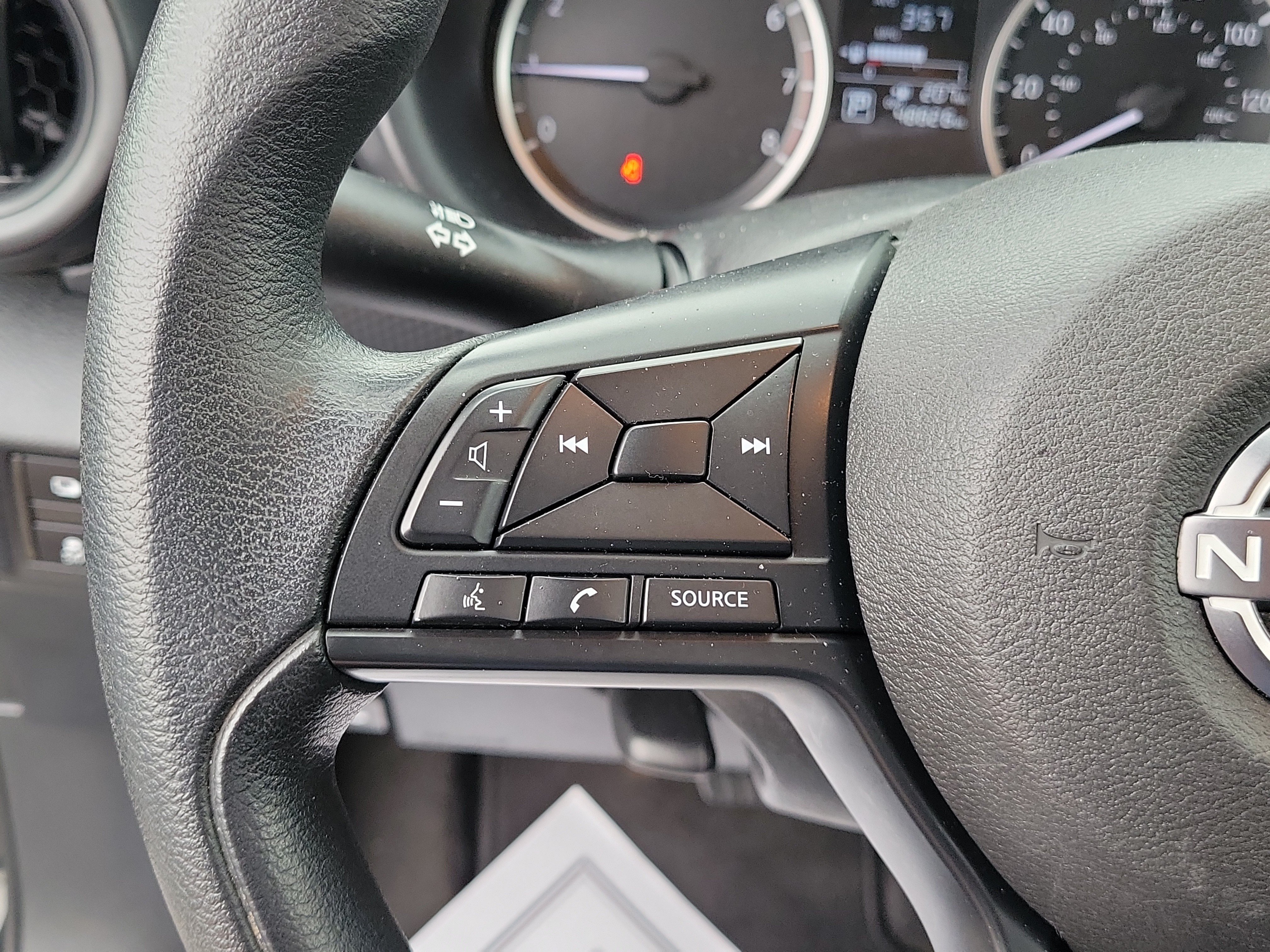 Used 2023 Nissan Kicks S FWD image 22