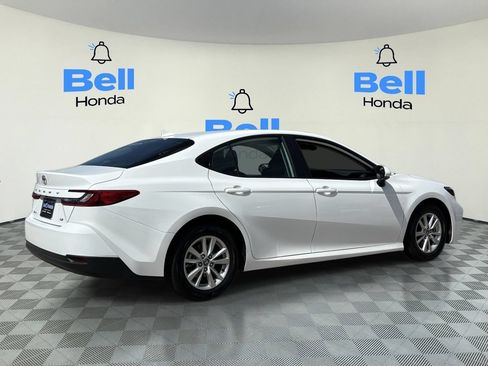 Used 2025 Toyota Camry LE FWD image 4