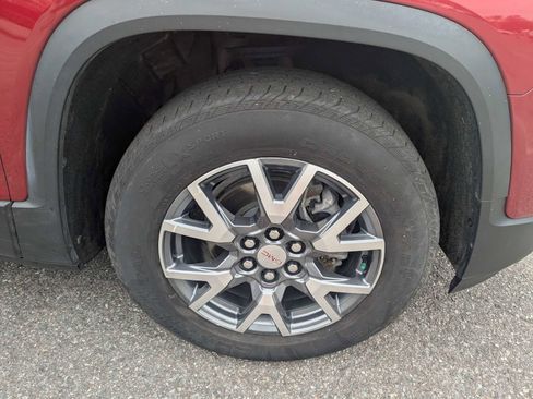 Used 2023 GMC Acadia SLT AWD/4WD image 11