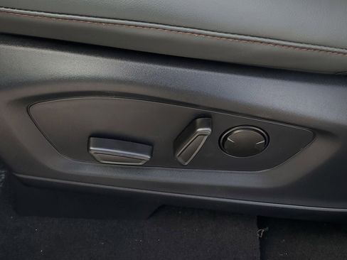 New 2026 Ford Explorer Active w/ Active Comfort Package image 13