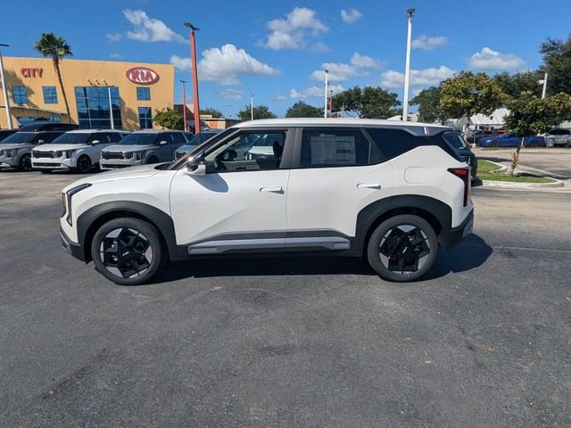 New 2027 Kia Seltos S FWD image 3