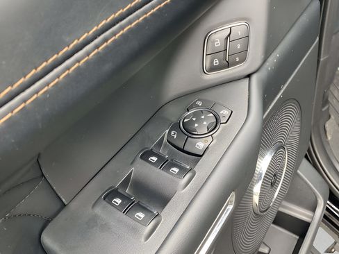 Used 2023 Ford Expedition Platinum AWD/4WD image 19