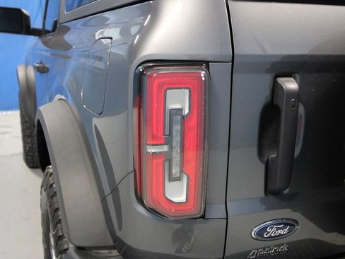 Used 2023 Ford Bronco Badlands image 35