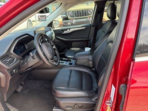 Used 2023 Ford Escape Platinum image 11