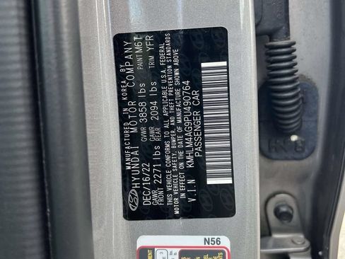 Certified 2023 Hyundai Elantra SEL w/ Preferred Accessory Package FWD image 18