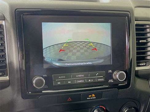 Used 2022 Nissan Frontier SV image 14