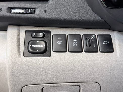 Used 2012 Toyota Highlander SE w/ Tow Pkg AWD/4WD image 42