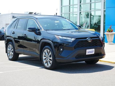 Used 2022 Toyota RAV4 XLE Premium AWD/4WD image 23