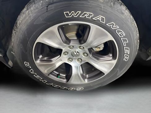 Used 2021 RAM 1500 Laramie AWD/4WD image 15