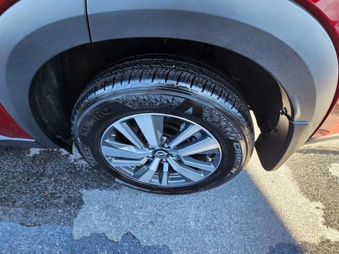 Used 2024 Nissan Pathfinder SL w/ Black Appearance Package image 13