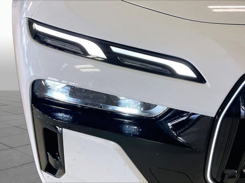 Used 2026 BMW 740i RWD image 25