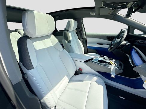 New 2025 Cadillac Optiq Sport 1 w/ LPO, Floor Liner Package image 30