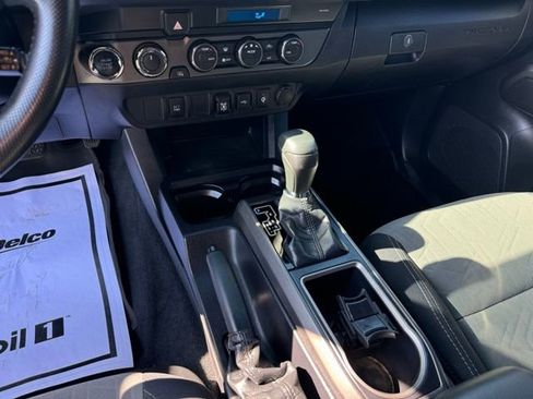 Used 2021 Toyota Tacoma TRD Sport image 22