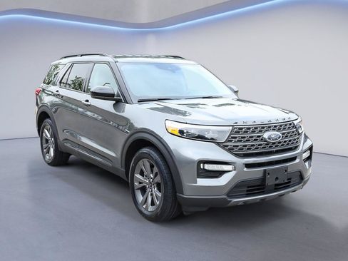 Certified 2023 Ford Explorer XLT w/ Equipment Group 202A AWD/4WD image 10