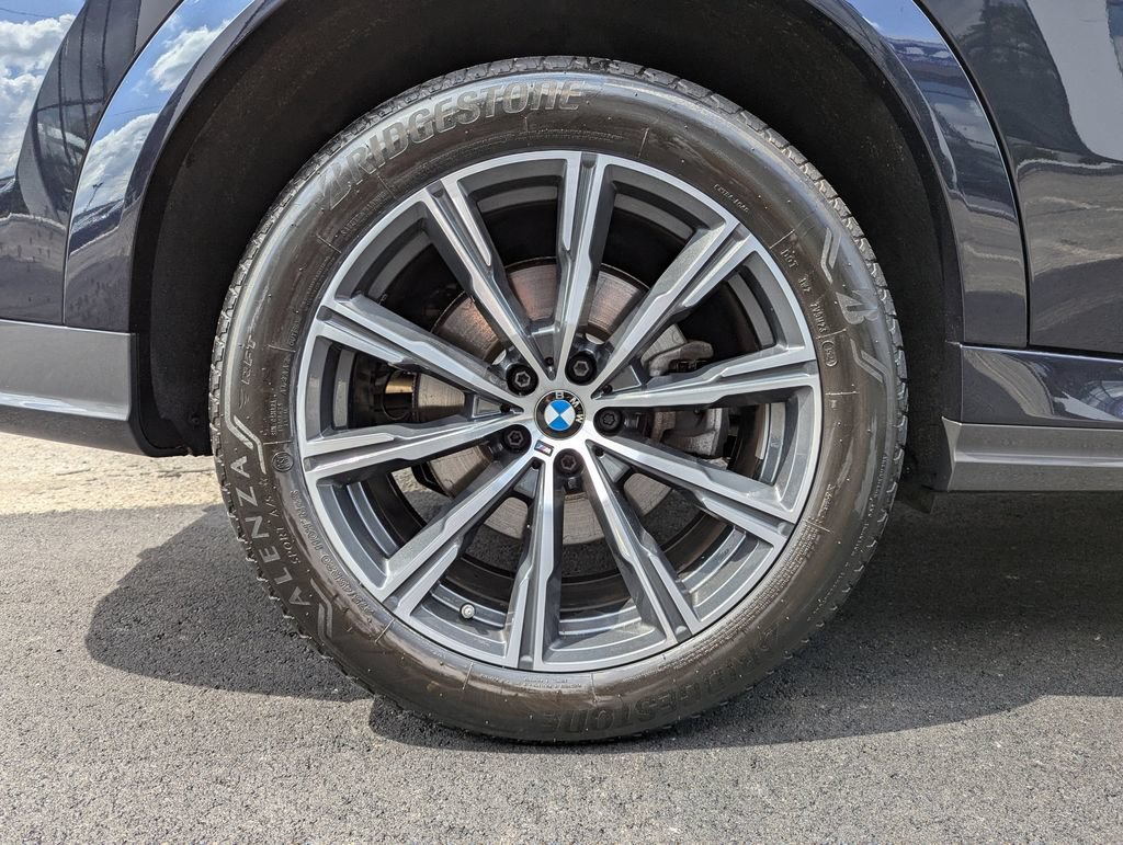 Used 2023 BMW X6 xDrive40i w/ M Sport Package AWD/4WD image 52