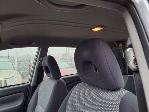 Used 2005 Toyota RAV4 4WD image 18