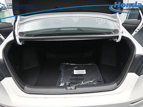 New 2026 Honda Accord LX image 27