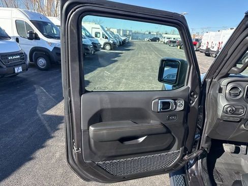 New 2026 Jeep Gladiator Sport AWD/4WD image 18