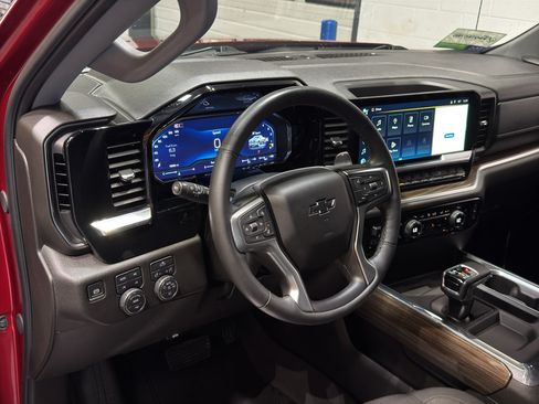 Used 2024 Chevrolet Silverado 1500 RST w/ Max Trailering Package AWD/4WD image 19