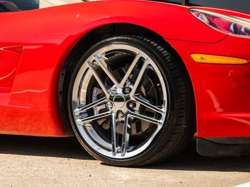 Used 2005 Chevrolet Corvette Convertible image 39