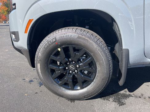 New 2026 Nissan Frontier SV image 5