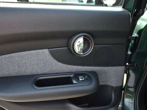 Used 2016 MINI Cooper Clubman FWD image 17