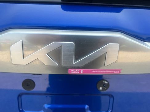 Certified 2023 Kia Seltos SX w/ SX Sunroof Package AWD/4WD image 36