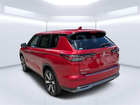 New 2025 Mitsubishi Outlander SE image 5