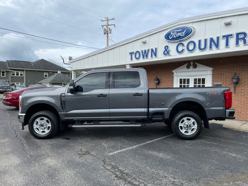 Used 2025 Ford F250 XLT w/ Camper Package AWD/4WD image 8