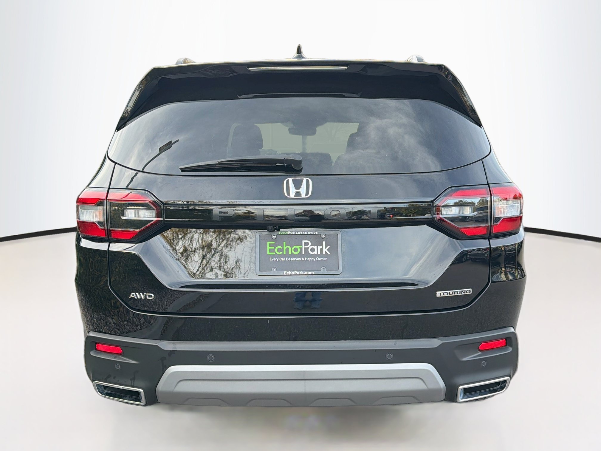 Used 2025 Honda Pilot Touring image 7