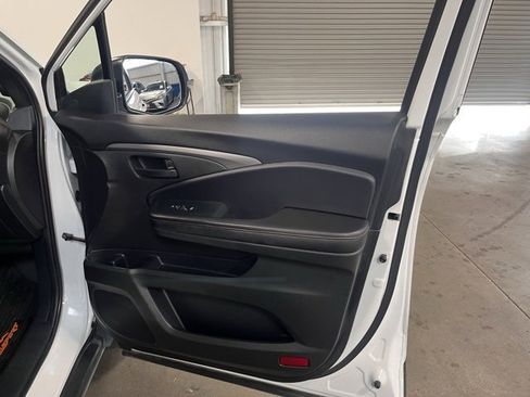 Used 2023 Honda Passport TrailSport image 12