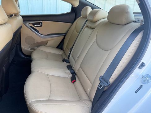 Used 2012 Hyundai Elantra Limited FWD image 18