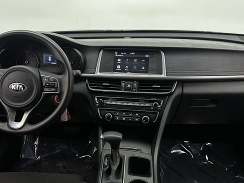 Used 2018 Kia Optima LX image 24