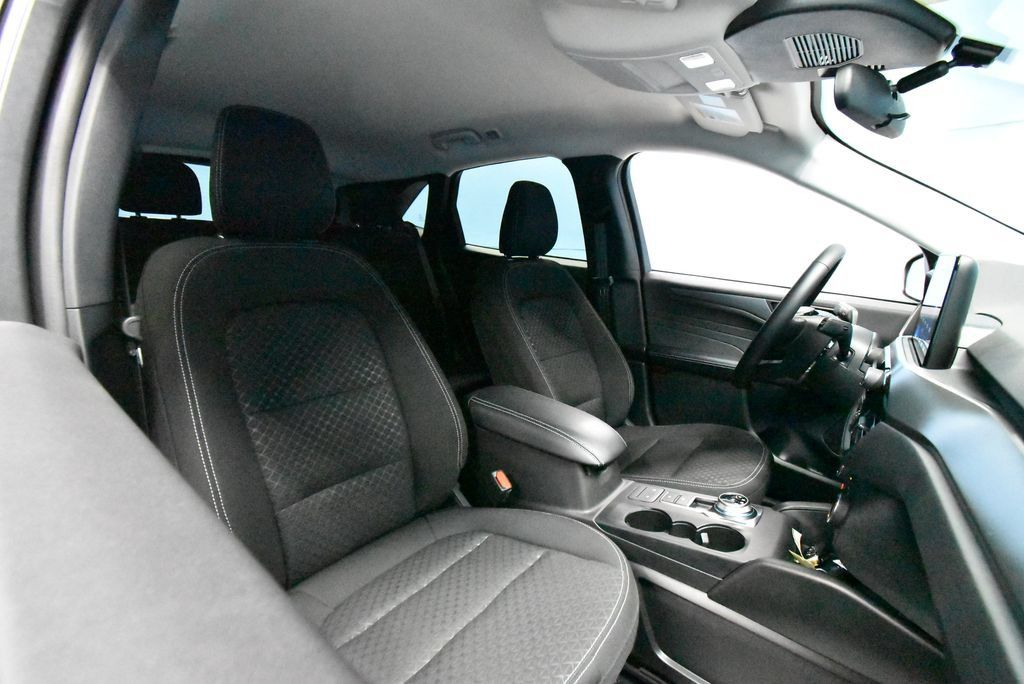 Used 2024 Ford Escape Active AWD/4WD image 23