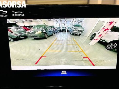 Certified 2025 Chevrolet Trax RS w/ Sunroof Package FWD image 21