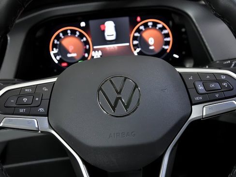 Certified 2025 Volkswagen Atlas Peak Edition SE image 13