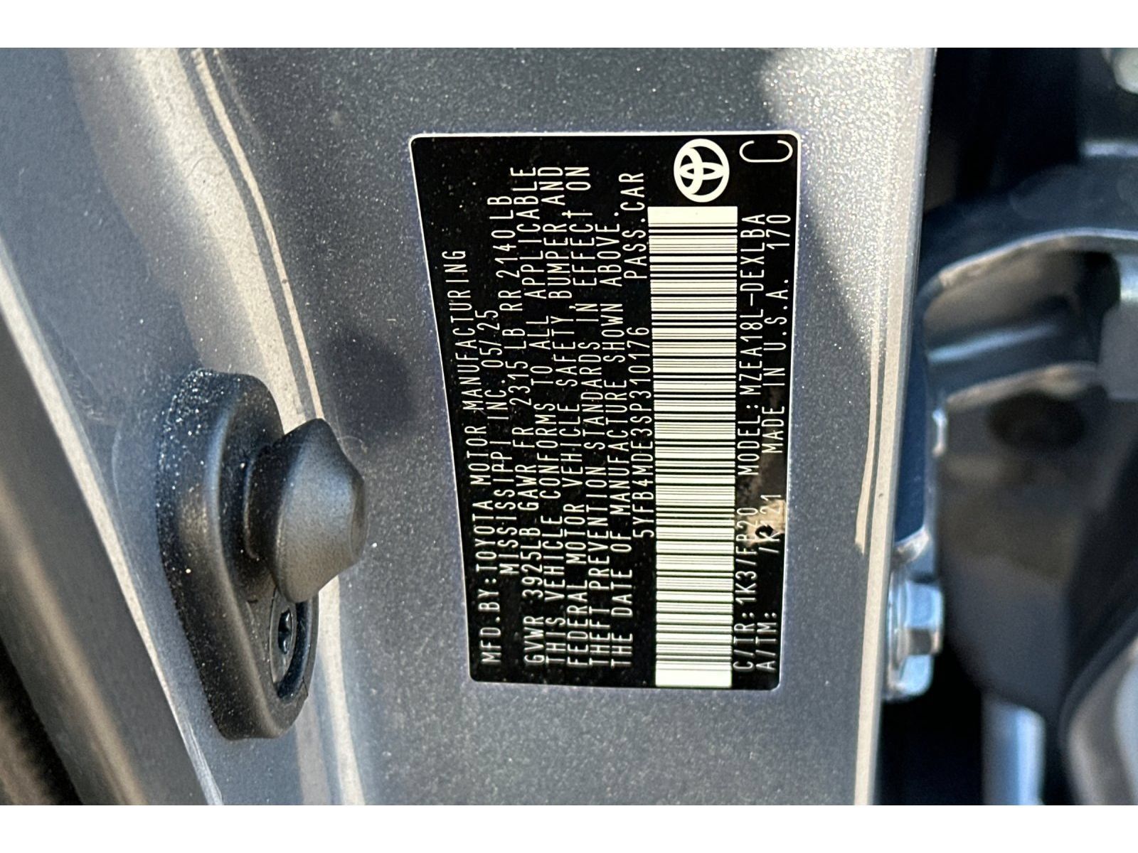 Certified 2025 Toyota Corolla LE FWD image 31