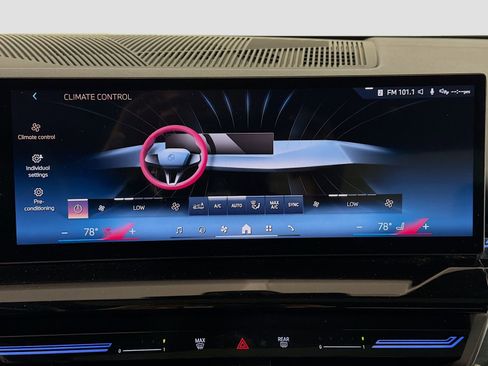 Used 2025 BMW 530i xDrive image 19