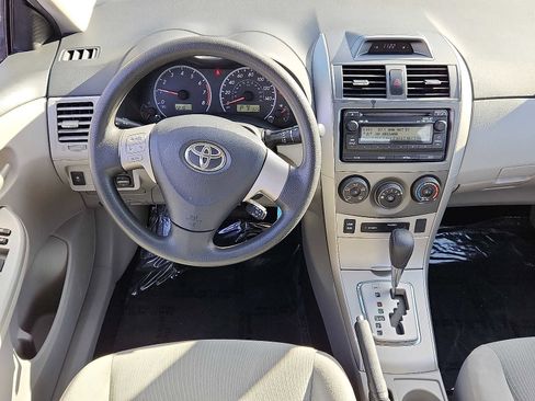 Used 2012 Toyota Corolla LE image 11
