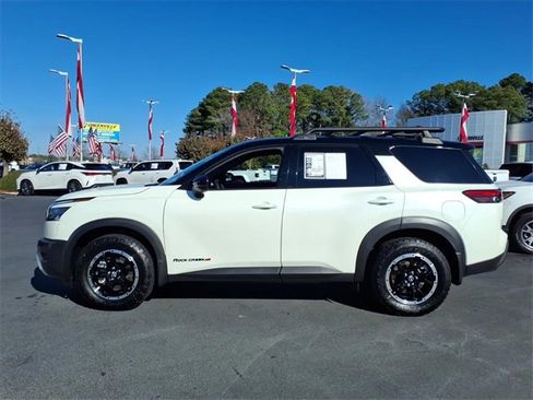 Used 2024 Nissan Pathfinder Rock Creek image 3