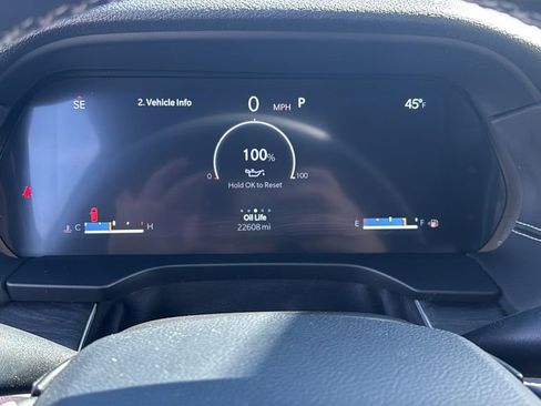 Used 2023 Jeep Grand Cherokee Limited w/ Luxury Tech Group II image 16