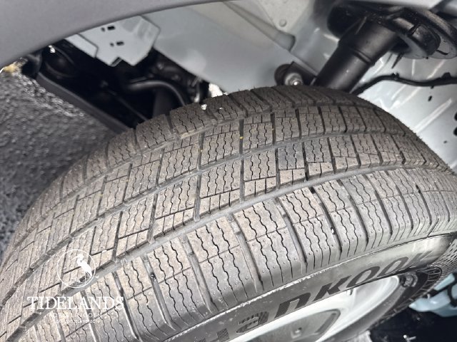 New 2027 Ford Transit 250 148 Medium Roof RWD image 25