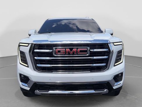 Used 2026 GMC Yukon Elevation w/ Elevation Premium Package AWD/4WD image 8