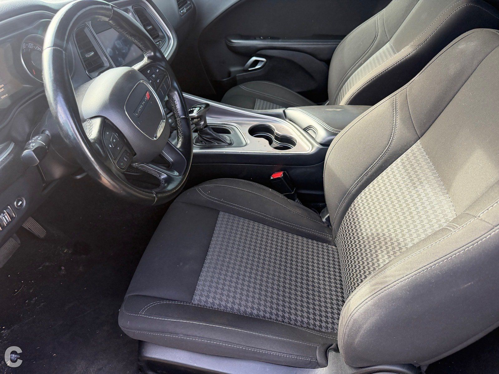 Used 2020 Dodge Challenger SXT RWD image 11