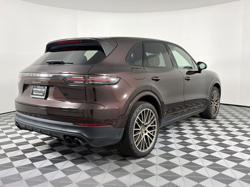 Certified 2022 Porsche Cayenne AWD/4WD image 9