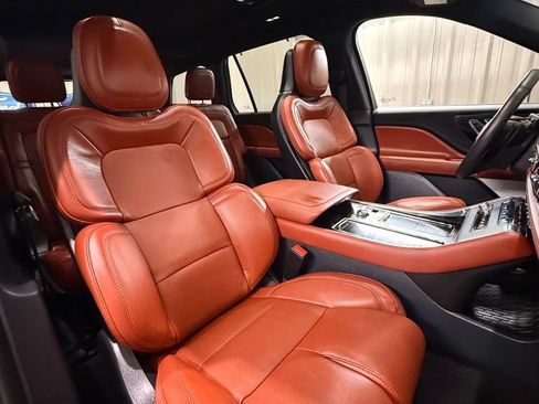 Used 2025 Lincoln Aviator Reserve w/ Equipment Group 201A AWD/4WD image 21