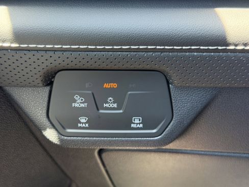 New 2026 Volkswagen Atlas Cross Sport SEL Premium R-Line AWD/4WD image 24