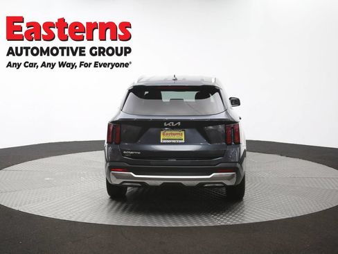 Used 2024 Kia Sorento S FWD image 39